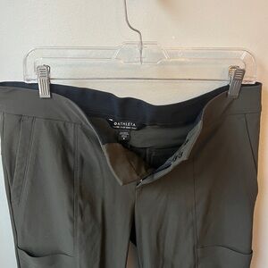 Athleta wander stash skinny Olive Pants